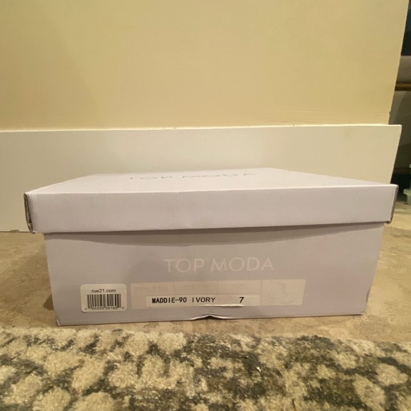 Ivory Combat Boots - Picture 5 of 6